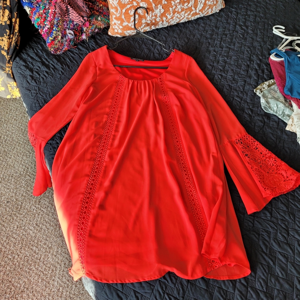 Red Dress - Picture 2 of 3